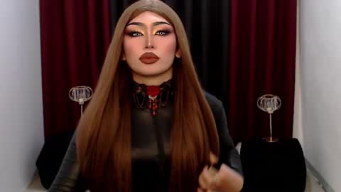 Snapshot of giaxxx01 chatting on 02-13-25, 06:09 Gia X online show from 02-13-25, 06:09