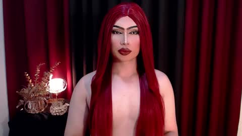 Snapshot of giaxxx01 chatting on 10-12-25, 05:17 Gia X online show from 10-12-25, 05:17