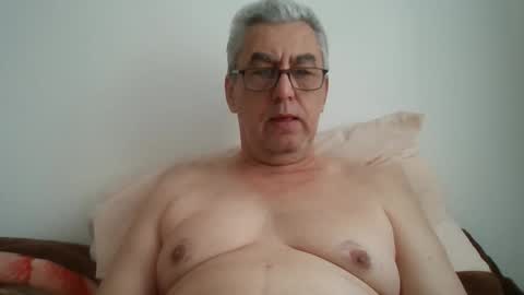 Snapshot of gigi1970 chatting on 04-25-26, 08:06 gigi1970 online show from 04-25-26, 08:06
