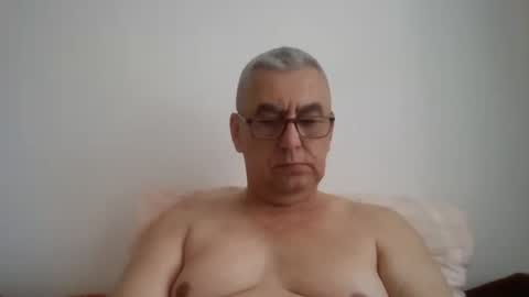 Snapshot of gigi1970 chatting on 06-19-26, 09:13 gigi1970 online show from 06-19-26, 09:13