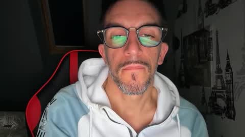 Gigi online show from 10-18-25, 03:20