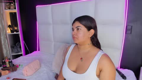 Snapshot of gigi_duran chatting on 04-27-26, 12:47 Gigi online show from 04-27-26, 12:47
