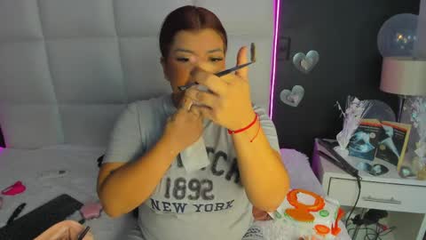 Snapshot of gigi_duran chatting on 05-06-26, 01:38 Gigi online show from 05-06-26, 01:38