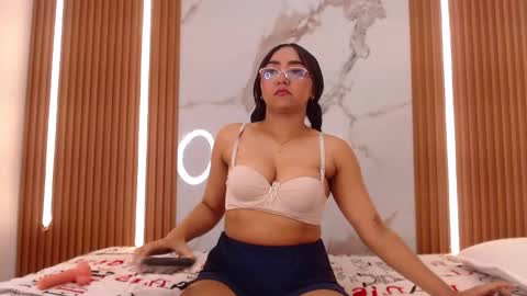 Snapshot of gigi_fly chatting on 02-22-26, 11:53 Gissell online show from 02-22-26, 11:53