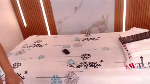 Snapshot of gigi_fly chatting on 02-25-26, 12:04 Gissell online show from 02-25-26, 12:04