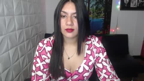 Snapshot of gigi_gilt_ chatting on 03-01-25, 04:47 Gigi 3 online show from 03-01-25, 04:47