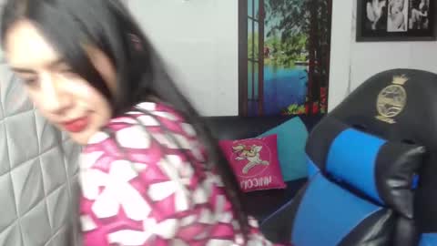 Snapshot of gigi_gilt_ chatting on 03-02-25, 06:59 Gigi 3 online show from 03-02-25, 06:59