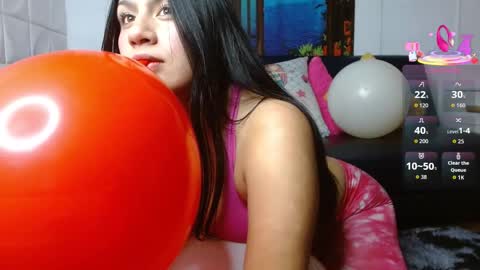 Snapshot of gigi_gilt_ chatting on 11-26-25, 04:35 Gigi 3 online show from 11-26-25, 04:35