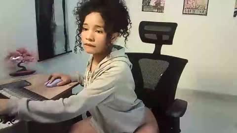 Snapshot of gigi_scott_ chatting on 12-14-25, 02:39 GIGI STCOTT online show from 12-14-25, 02:39