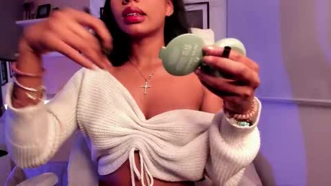 GIGI online show from 11-13-25, 04:33