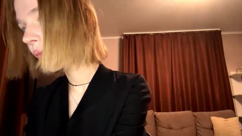 Molly online show from 10-14-25, 07:25