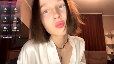 Molly online show from 10-21-25, 07:14