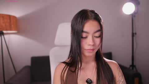 Snapshot of gigilee_ chatting on 04-30-26, 12:17 GIGI online show from 04-30-26, 12:17