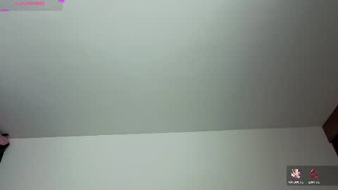 Snapshot of gigimooon chatting on 06-20-26, 03:09 gigimooon online show from 06-20-26, 03:09