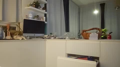 Snapshot of gigis111 chatting on 01-30-25, 10:19 gigis111 online show from 01-30-25, 10:19