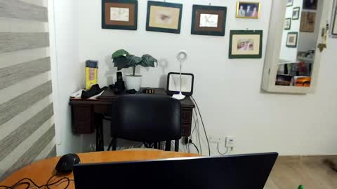 Snapshot of gikitrans chatting on 06-14-26, 11:40 gikitrans online show from 06-14-26, 11:40