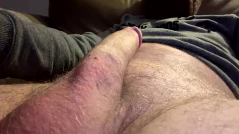 Snapshot of gilbertinio chatting on 12-24-24, 12:00 Gilbert online show from 12-24-24, 12:00