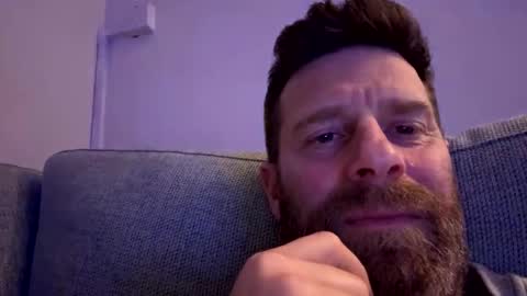 Snapshot of gilbertinio chatting on 02-09-25, 10:43 Gilbert online show from 02-09-25, 10:43