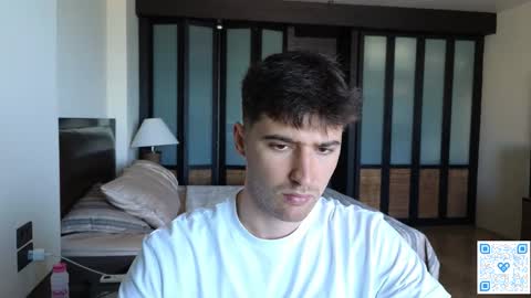 gilbertogonzales online show from 12-16-25, 03:44