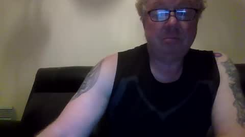 gimmmieoooo online show from 04-09-26, 07:36