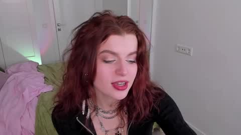 Snapshot of gin_yoon chatting on 01-23-25, 12:19 Gin online show from 01-23-25, 12:19