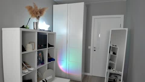 Snapshot of gin_yoon chatting on 02-03-25, 12:47 Gin online show from 02-03-25, 12:47