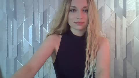 Snapshot of gina_helly chatting on 07-25-26, 08:23 gina_helly online show from 07-25-26, 08:23