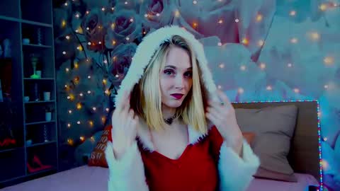 Snapshot of ginaa_lovely chatting on 12-23-24, 08:22 Gina online show from 12-23-24, 08:22