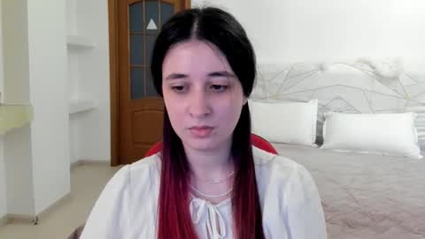 Snapshot of ginablum chatting on 05-29-26, 09:40 Kate online show from 05-29-26, 09:40