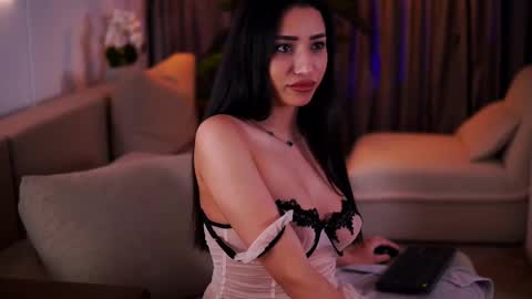 Gina online show from 03-12-25, 10:39