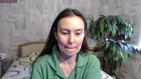 Snapshot of ginaxsoulah__ chatting on 06-19-26, 04:39 ginaxsoulah online show from 06-19-26, 04:39