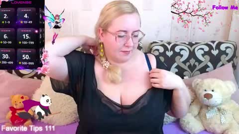 Snapshot of ginesia chatting on 11-16-25, 01:39 ginesia online show from 11-16-25, 01:39