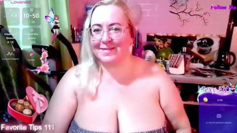 Snapshot of ginesia chatting on 07-26-26, 12:23 ginesia online show from 07-26-26, 12:23