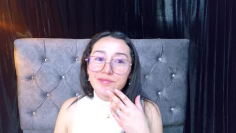 Snapshot of ginevra_esposito chatting on 10-23-25, 12:37 Ginn online show from 10-23-25, 12:37