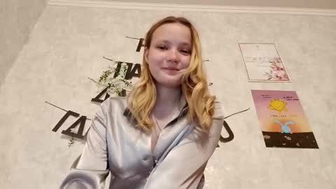 Snapshot of ginger_anna_est chatting on 05-19-26, 05:08 Ginger Anna online show from 05-19-26, 05:08