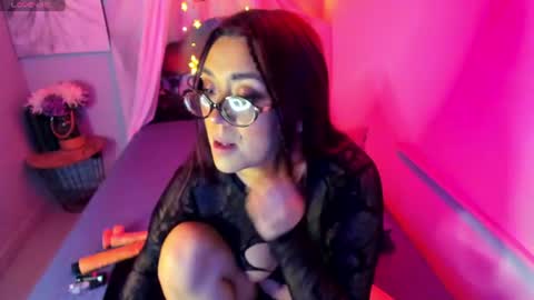 Snapshot of ginger_honeyy chatting on 07-03-26, 01:06 Chloe online show from 07-03-26, 01:06