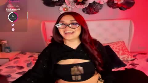 Snapshot of ginger_honeyy chatting on 07-07-26, 12:42 Chloe online show from 07-07-26, 12:42