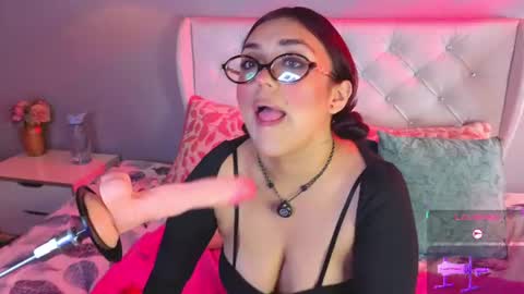 Snapshot of ginger_honeyy chatting on 07-16-26, 01:06 Chloe online show from 07-16-26, 01:06
