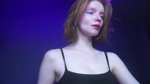        im expecting 350 thumbs up on my altar   online show from 09-27-25, 10:15