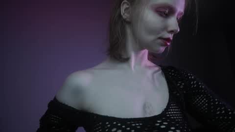        im expecting 350 thumbs up on my altar   online show from 10-21-25, 10:10