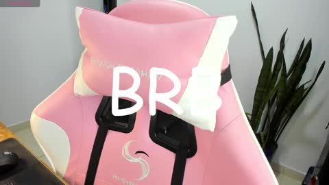 Sophie online show from 01-28-25, 03:57