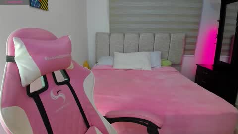 Snapshot of gingersophie_ chatting on 02-17-26, 03:25 Sophie online show from 02-17-26, 03:25