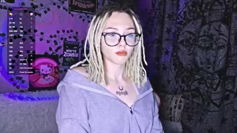 Snapshot of ginnyhotbeat chatting on 09-20-25, 06:09 Ginny online show from 09-20-25, 06:09