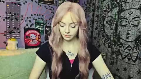 Snapshot of ginnyhotbeat chatting on 09-28-25, 03:17 Ginny online show from 09-28-25, 03:17