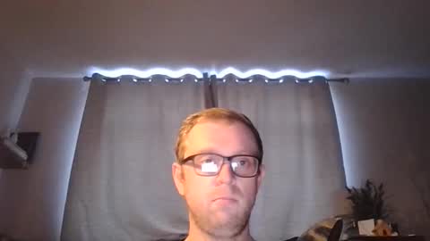 Snapshot of ginwood chatting on 10-11-25, 04:49 ginwood online show from 10-11-25, 04:49