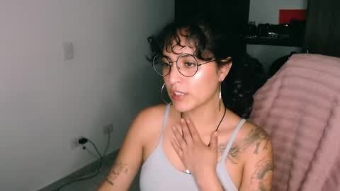 giny_bean online show from 04-12-26, 02:16