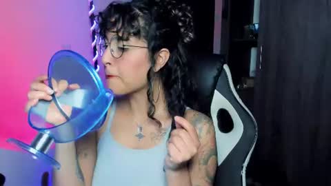 Snapshot of giny_bean chatting on 06-20-26, 02:36 giny_bean online show from 06-20-26, 02:36