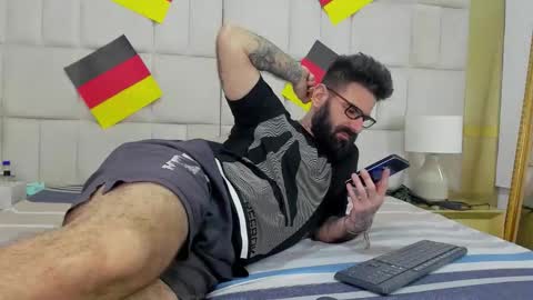 Snapshot of gio_lorenz chatting on 10-01-25, 01:17 gio_lorenz online show from 10-01-25, 01:17