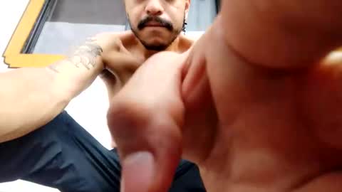 Snapshot of gio_lorenz chatting on 10-13-25, 02:06 gio_lorenz online show from 10-13-25, 02:06