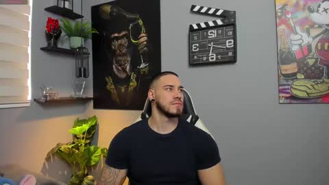 Snapshot of giorgio_leone2 chatting on 12-27-24, 07:46 Giorgio leone online show from 12-27-24, 07:46